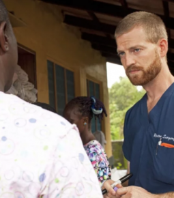 Sobrevivente do ebola voltará à África como missionário