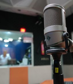Mexicanos lutam para obter concessões para rádios cristãs