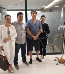 Moro visita Bolsonaro no hospital: “O homem é forte”