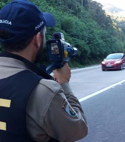Justiça amplia prazo para PRF voltar a usar radares móveis