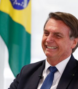 Bolsonaro fala em jejum e oração contra a Covid-19