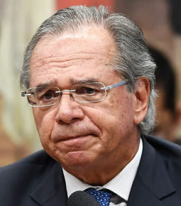 Ministério da Economia nega saída de Paulo Guedes