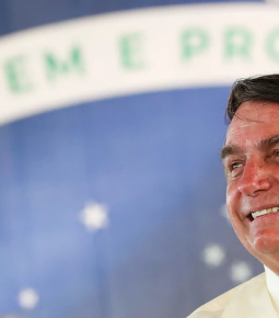 Bolsonaro anuncia Renda Cidadã no lugar do Bolsa Família