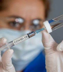 Vacina contra Covid pode estar pronta até o fim do ano, diz OMS