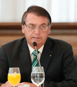 Bolsonaro destaca medidas do governo no combate da Covid-19