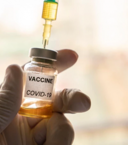 Vacina de Oxford deve começar a ser aplicada até março de 2021