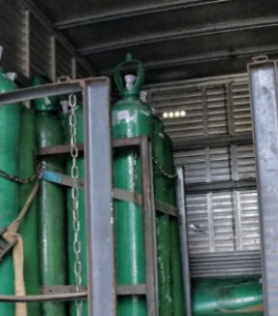 Polícia apreende 33 cilindros de oxigênio escondidos em Manaus