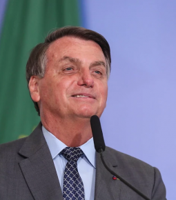 Bolsonaro diz que indicará novo ministro do Supremo em julho