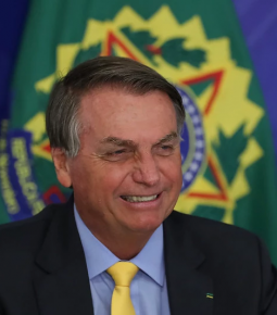Bolsonaro assina Lei das Startups e tira R$ 150 milhões da grande imprensa