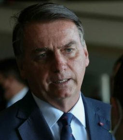 Sobre STF e TSE, Bolsonaro diz que ‘corda arrebentou’