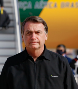 Jair Bolsonaro diz que Petrobras fará novo reajuste em 20 dias