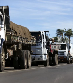 STF mantém proibido o bloqueio de estradas por caminhoneiros