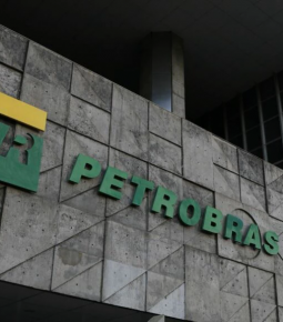 À Justiça, Petrobras afirma que suspender reajuste traria o ‘caos’