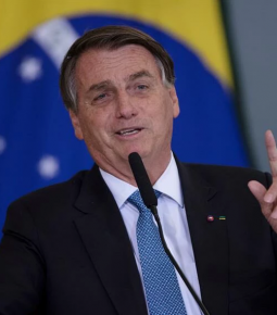 Assessor de Bolsonaro denuncia CNN por enganar com atos de SP