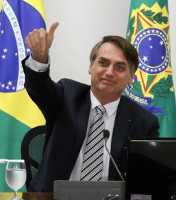 Bolsonaro diz que Petrobras deve anunciar “boa notícia” em breve