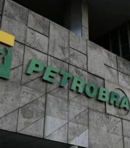 Petrobras anuncia queda de 5% no gás natural a clientes